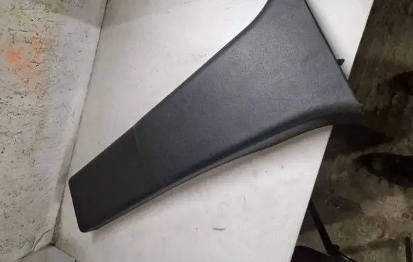 Citroen Berlingo (B) pillar trim (bottom) 9681033677