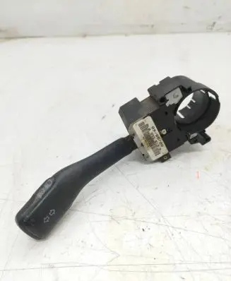 Volkswagen Golf IV Indicator stalk 8L0953513G 090500