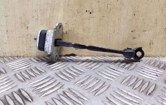 Honda CR-V Rear door check strap stopper
