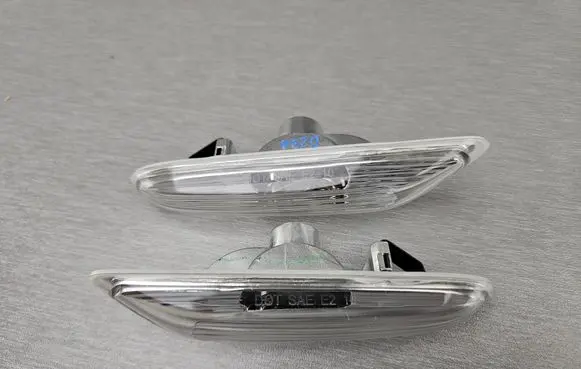 BMW 5 E60 E61 Front fender indicator light 7165741 7165742 63137165741