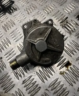 Audi A6 S6 C5 4B Vacuum pump 059145100B