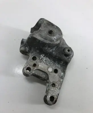 Peugeot 508 Engine mounting bracket 9675026780
