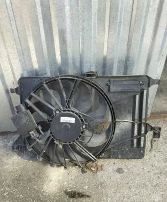 Ford C-MAX II Electric radiator cooling fan