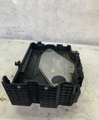 Renault Clio V Battery tray 