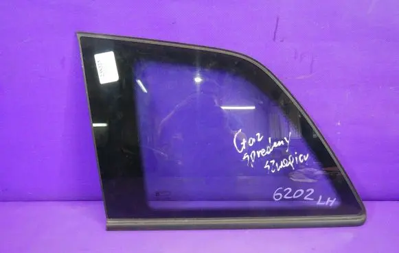 Opel Zafira B Rear side window