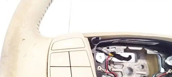 Volvo S80 Steering wheel buttons/switches 