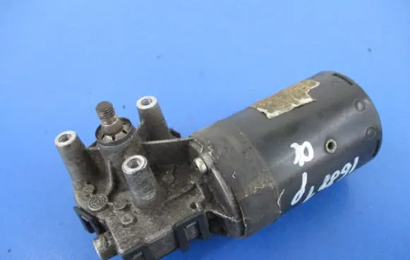 Audi A3 S3 8L Front wiper linkage and motor 1J195511