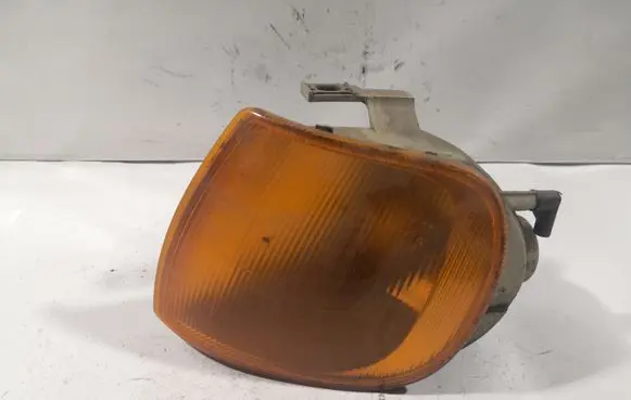Volkswagen Polo III 6N 6N2 6NF Front indicator light 6N0953049B