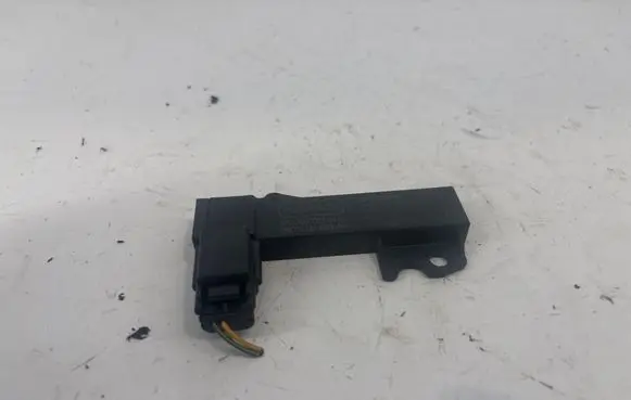 Ford Fiesta Aerial antenna amplifier A2C80045200 4L2601 032AA03751