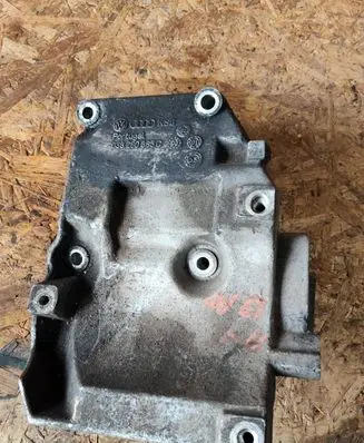 Volkswagen PASSAT B5.5 A/C compressor mount bracket 038260885C