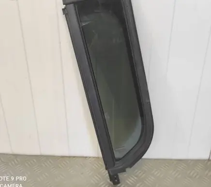 Citroen Berlingo Rear vent window glass 9818042880 PEUGEOTPARTNER TWOJEAUTOWYSZKOW