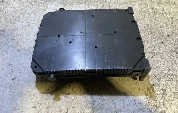 Peugeot Expert Fuse module 9819855080 1751742869 28550090