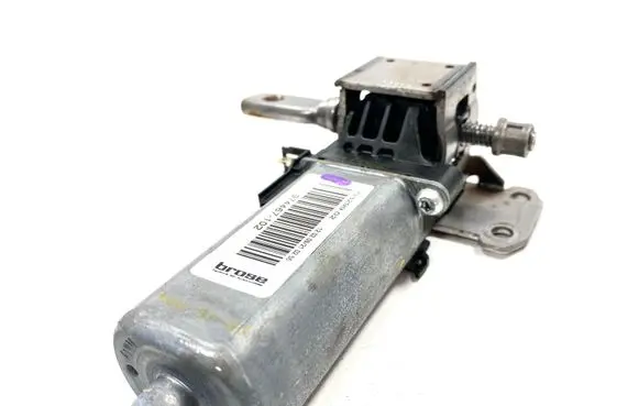 Volvo XC60 Seat adjustment motor 974467102 D329902 960694