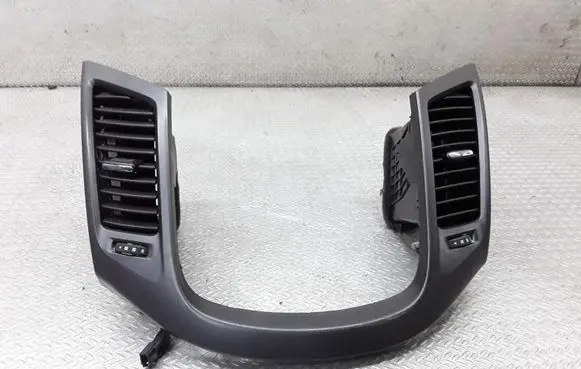 Chevrolet Orlando Dash center air vent grill