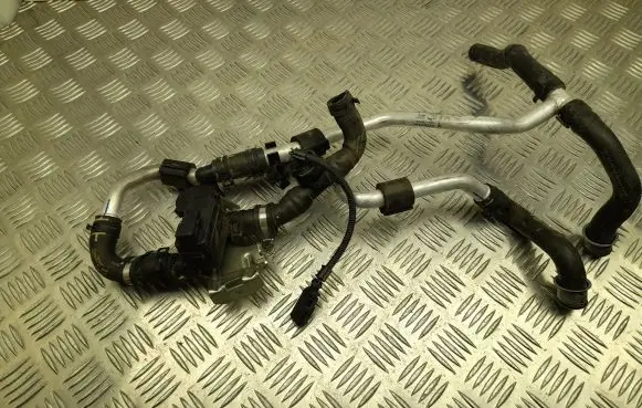 Porsche Panamera (970) Engine coolant pipe/hose 970572207