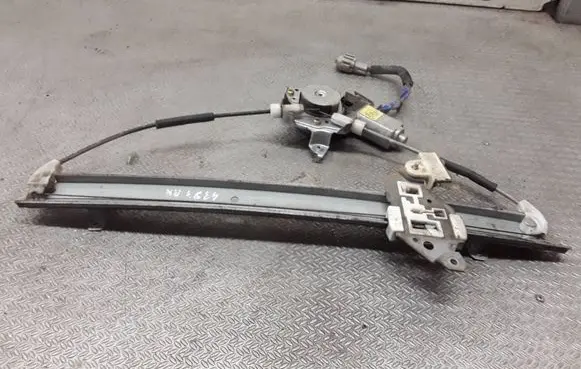 Nissan X-Trail T30 Front door window regulator with motor 807318H301 0176057B