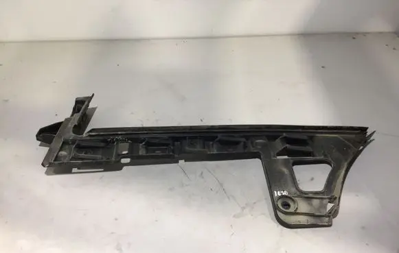 Volkswagen PASSAT B6 Bumper support mounting bracket corner 3C9807394