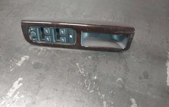 Volvo V50 Electric window control switch 30739845 30739846 30739847