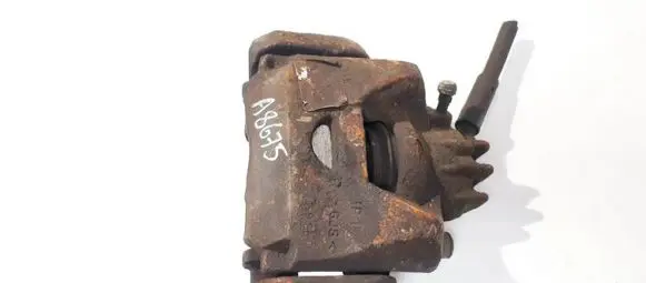 Peugeot 5008 Front brake caliper