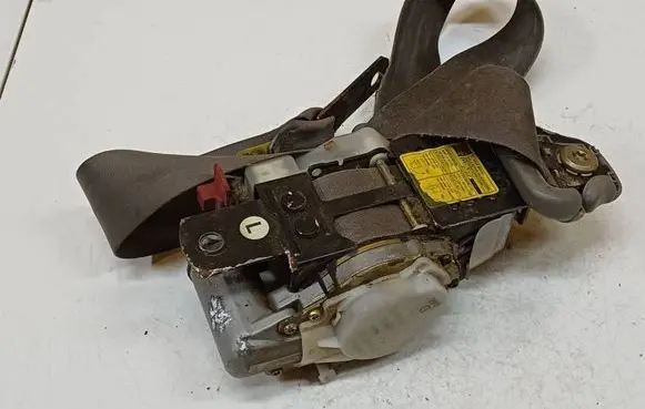 Subaru Forester SF Front seatbelt 0426160 E40426160