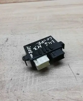 BMW 3 E46 Wing mirror control module 6916054 05021815