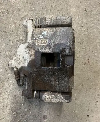 Opel Frontera B Front brake caliper