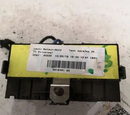 Peugeot 308 Fuse module 9636079380