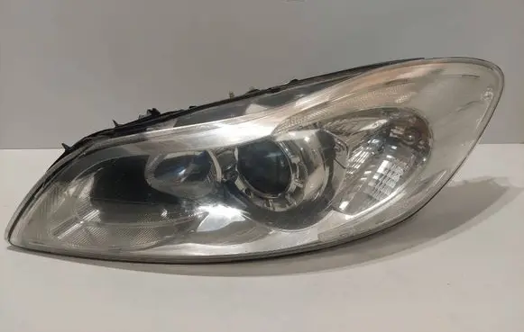 Volvo C30 Headlight/headlamp 31214799 0301255201