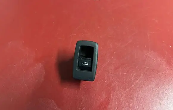BMW X1 U11 Tailgate/boot open switch button 5A2BCB6