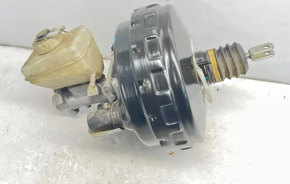 Mercedes-Benz ML W163 Brake booster A0014300708