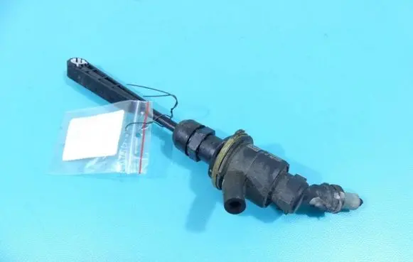 Clutch slave cylinder