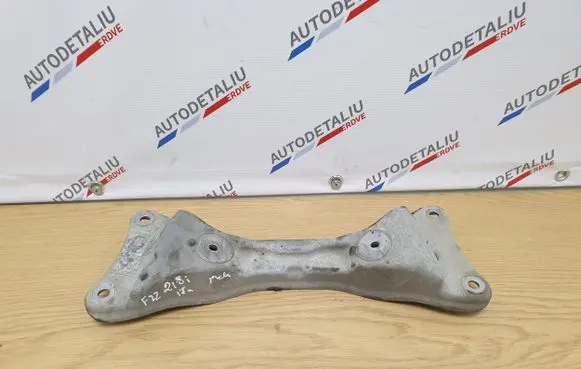 BMW 2 F22 F23 Gearbox mounting bracket 6860777 22316860777