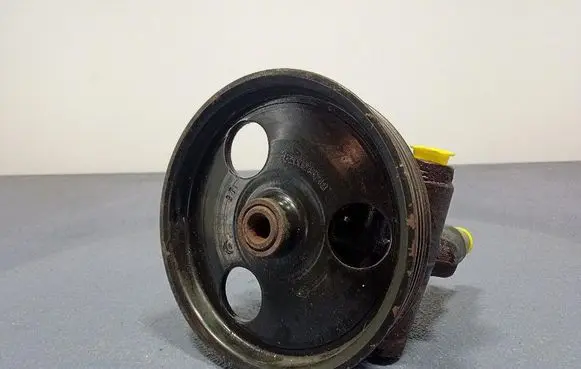 Dacia Logan I Power steering pump 7700431286