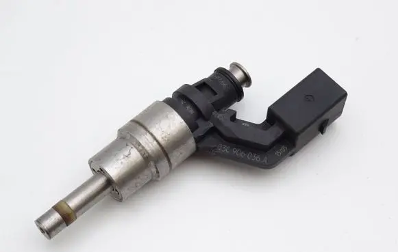 Volkswagen Touran I Fuel injector 03C906036A 0261500016