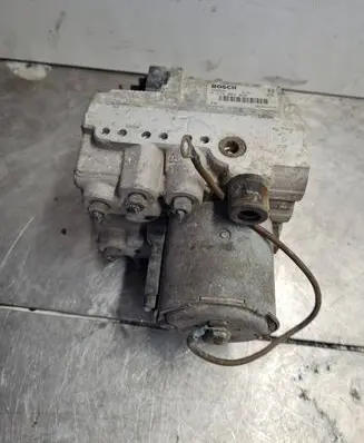 Volkswagen Transporter - Caravelle T4 ABS Pump 0273004098 703907379A 7640333