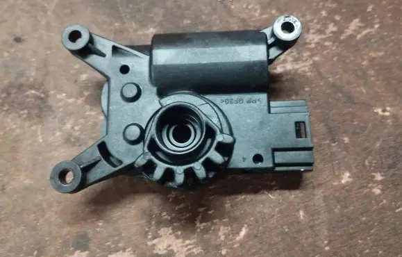 Jeep Renegade Air flap motor/actuator 3093893
