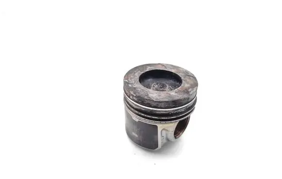 Ford Focus Piston YMF6