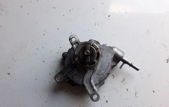Toyota Corolla Verso E121 Vacuum pump 24050795