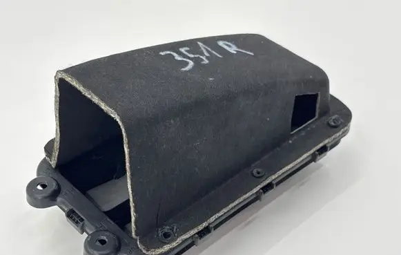 Dodge Charger Quarter panel pressure vent 68640244AA 68586306AA