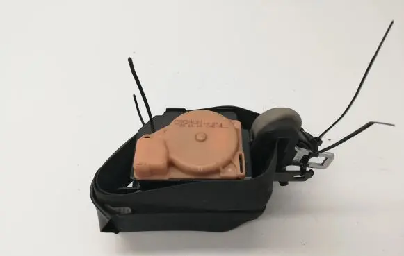 Mazda CX-7 Front seatbelt C9ST077