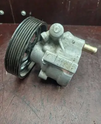 Renault Espace IV Power steering pump