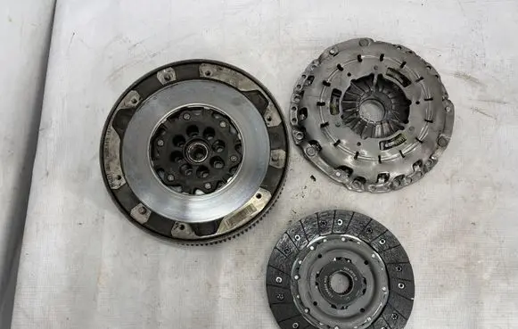 BMW 3 F30 F35 F31 Clutch set kit 324063810