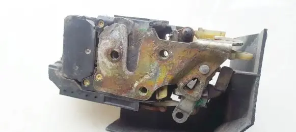 Alfa Romeo 156 Front door lock delphic151