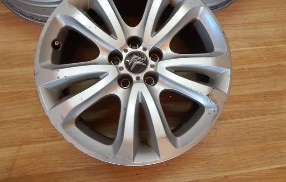 Citroen C5 R17 alloy rim 9673602580