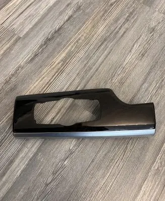 Dashboard glove box trim