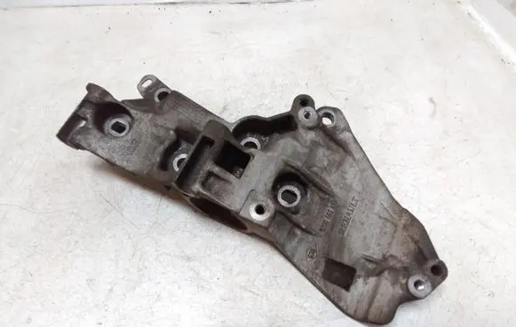 Nissan Note (E11) Generator/alternator bracket 8200669495