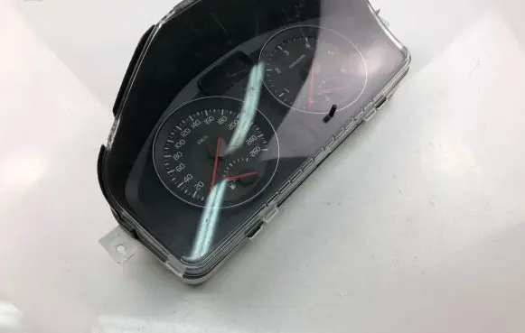 Volvo V50 Speedometer (instrument cluster) 31296228