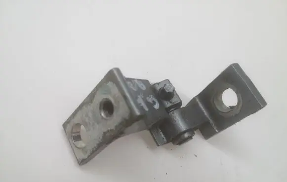 Volkswagen Tiguan Rear door lower hinge 5N0831401A