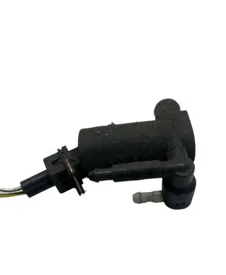Ford Mondeo Mk III Windscreen/windshield washer pump 1S7117K624AC 123060