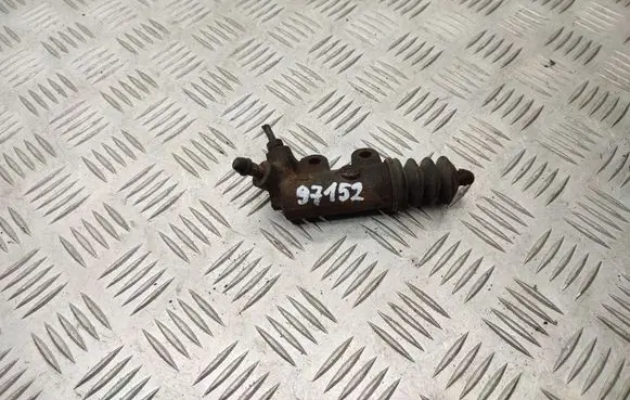 Clutch slave cylinder